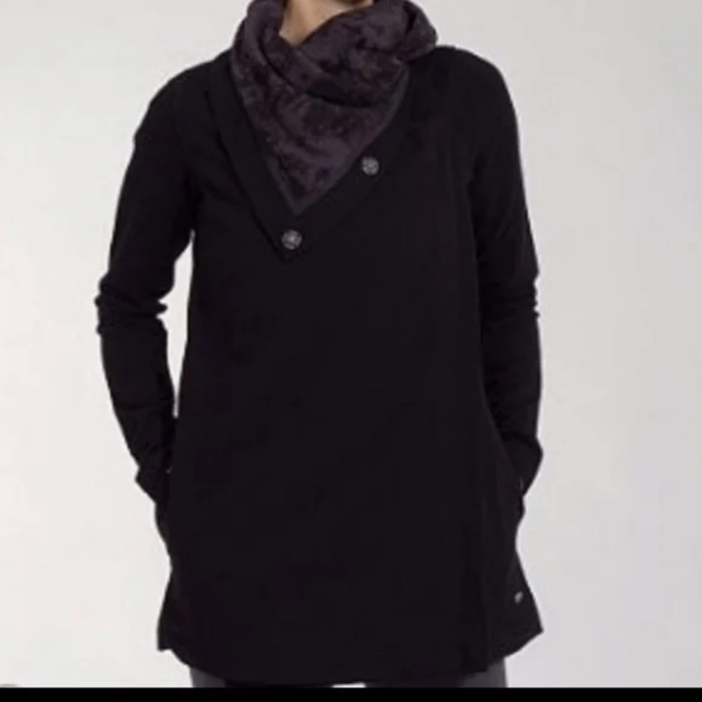 Lululemon Black Savasana Black Size 4